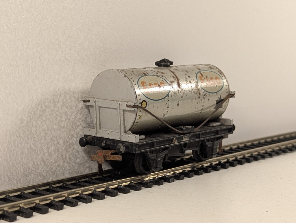 Hornby Dublo 32081 OO Gauge Silver Esso Petrol Tank Wagon - Boxed