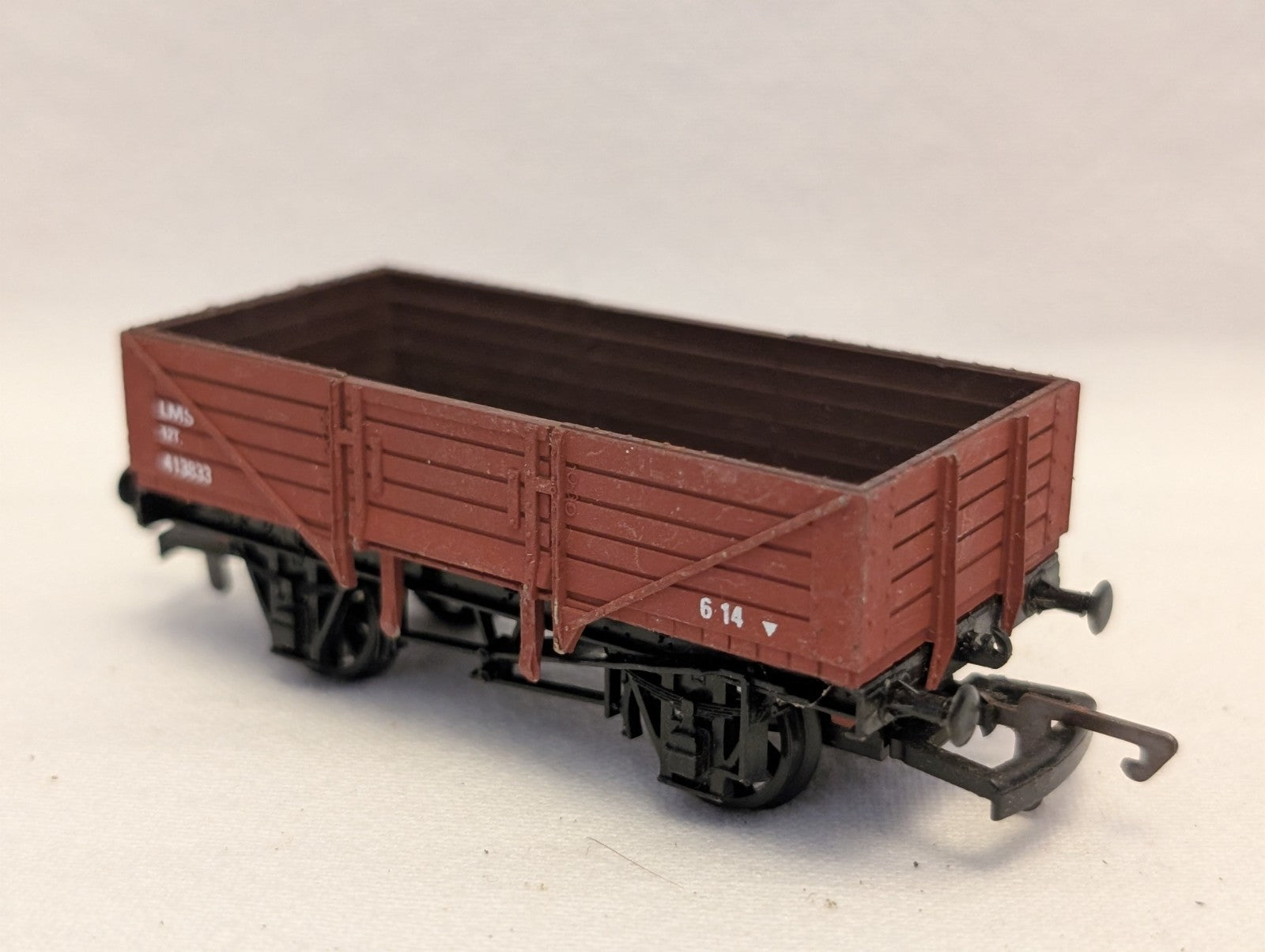 Dapol OO Gauge LMS 12T 5-Plank Open Wagon Goods Wagon 413833 LMS Brown