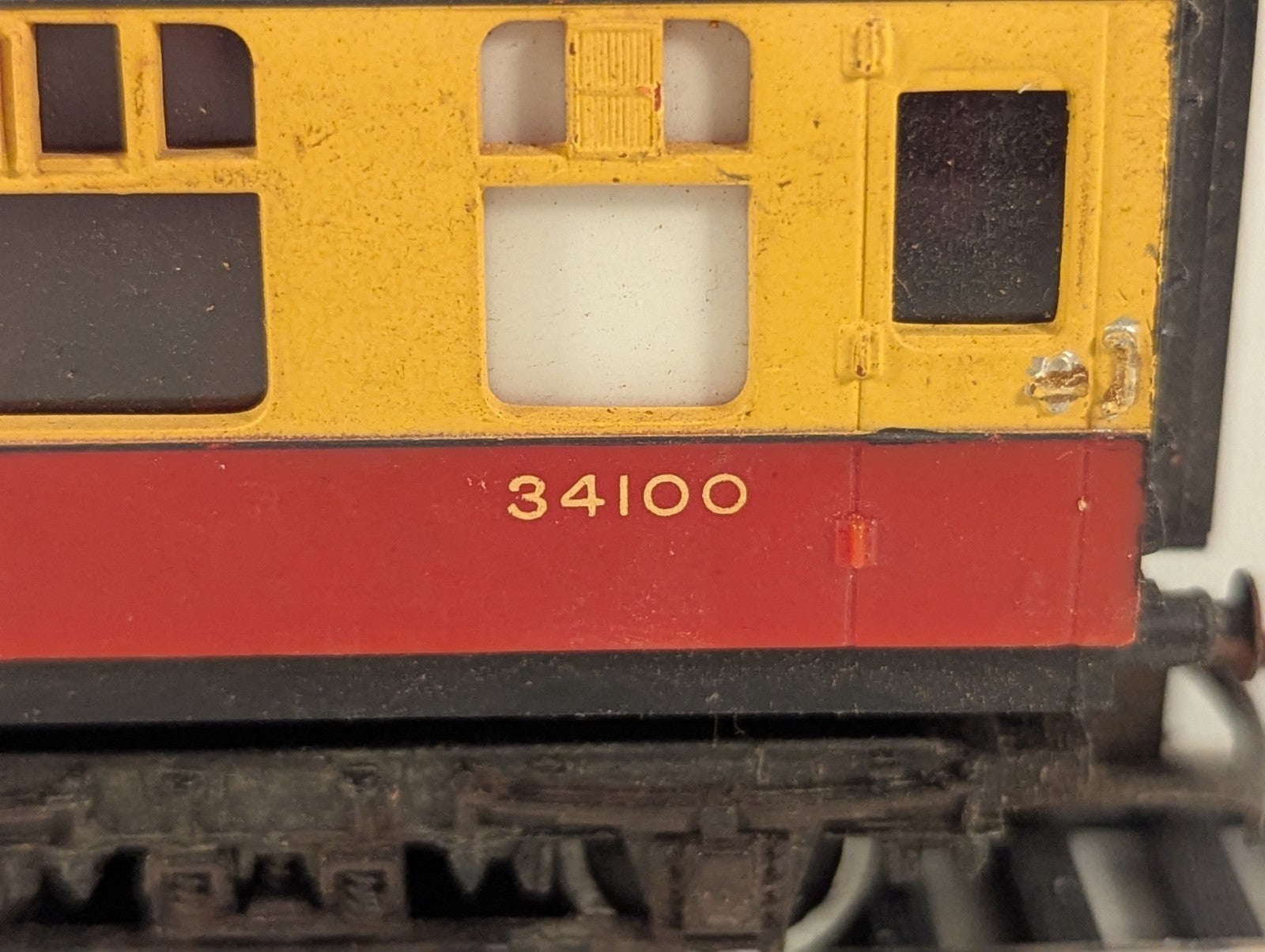Tri-ang OO Gauge BR Mk1 Brake Second Coach Passenger Coach 34100
