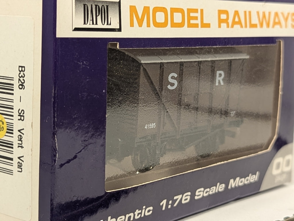 Dapol OO Gauge SR Vent Van Goods Wagon 41595 SR Brown B326