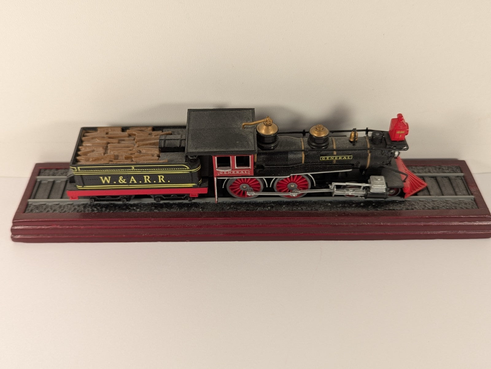 Atlas Editions The General 4-4-0 Steam Locomotive – Missing Funnel
