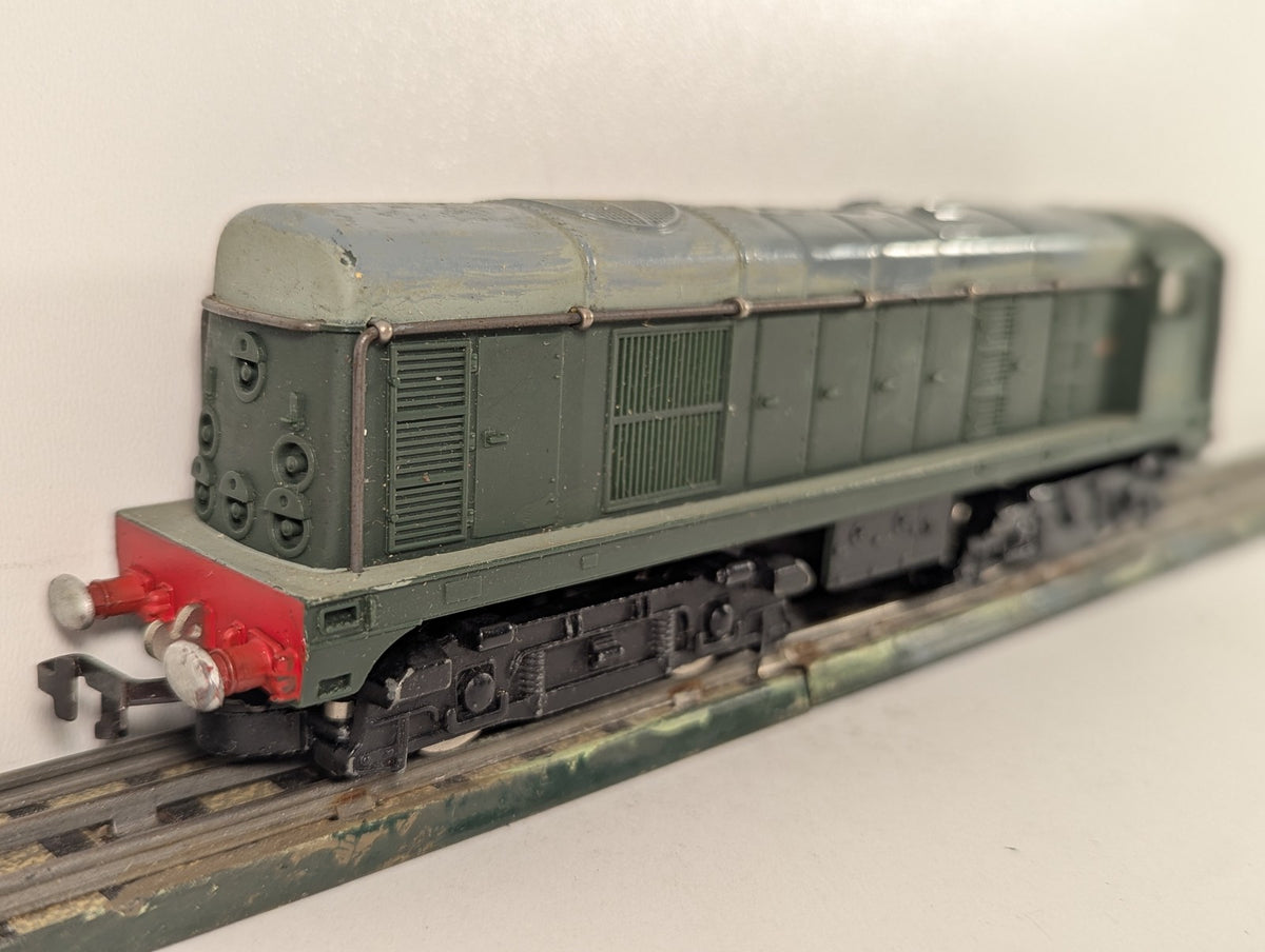 Hornby Dublo OO Gauge Class 20 Bo-Bo Diesel Electric Locomotive D8000 BR Green
