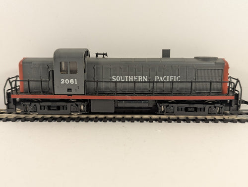 AHM HO Gauge RS-2 Diesel Locomotive 2061 Southern Pacific 16362 Spares or Repair