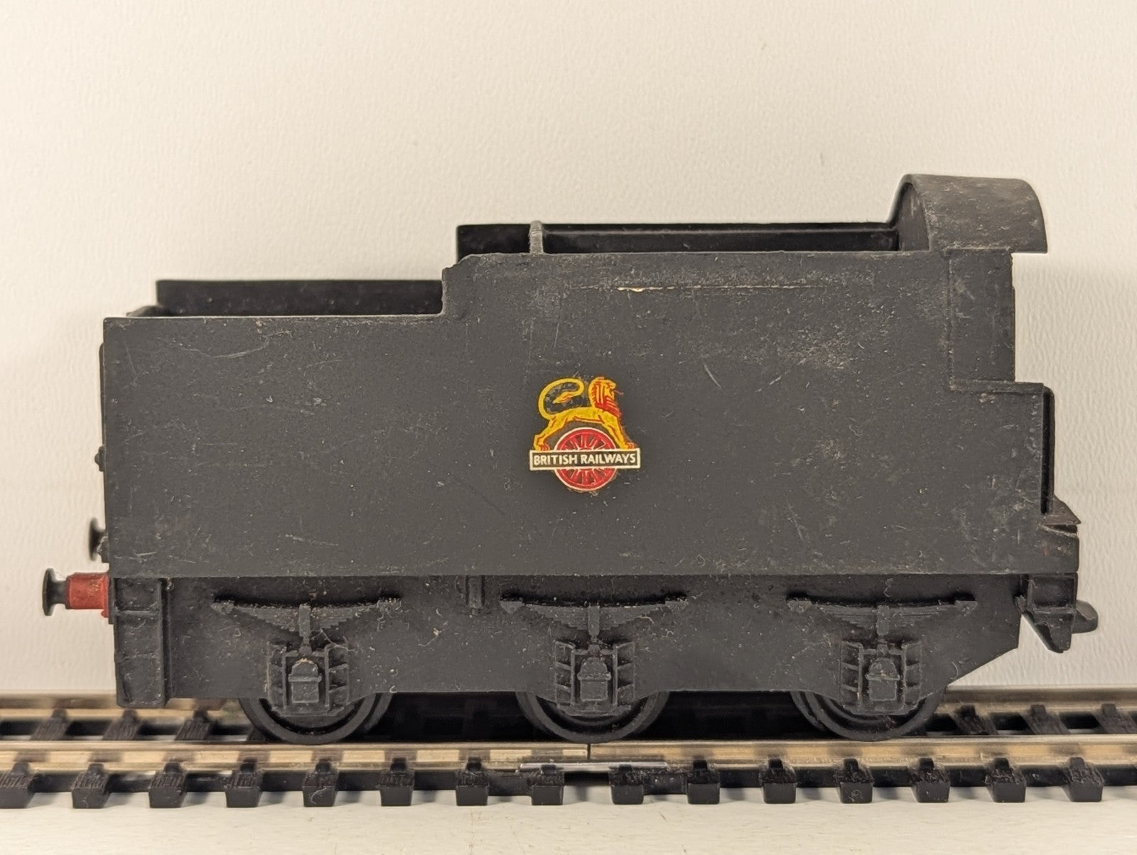 Tri-ang R38 OO Gauge Bulleid Tender BR Black - Spares/Repairs