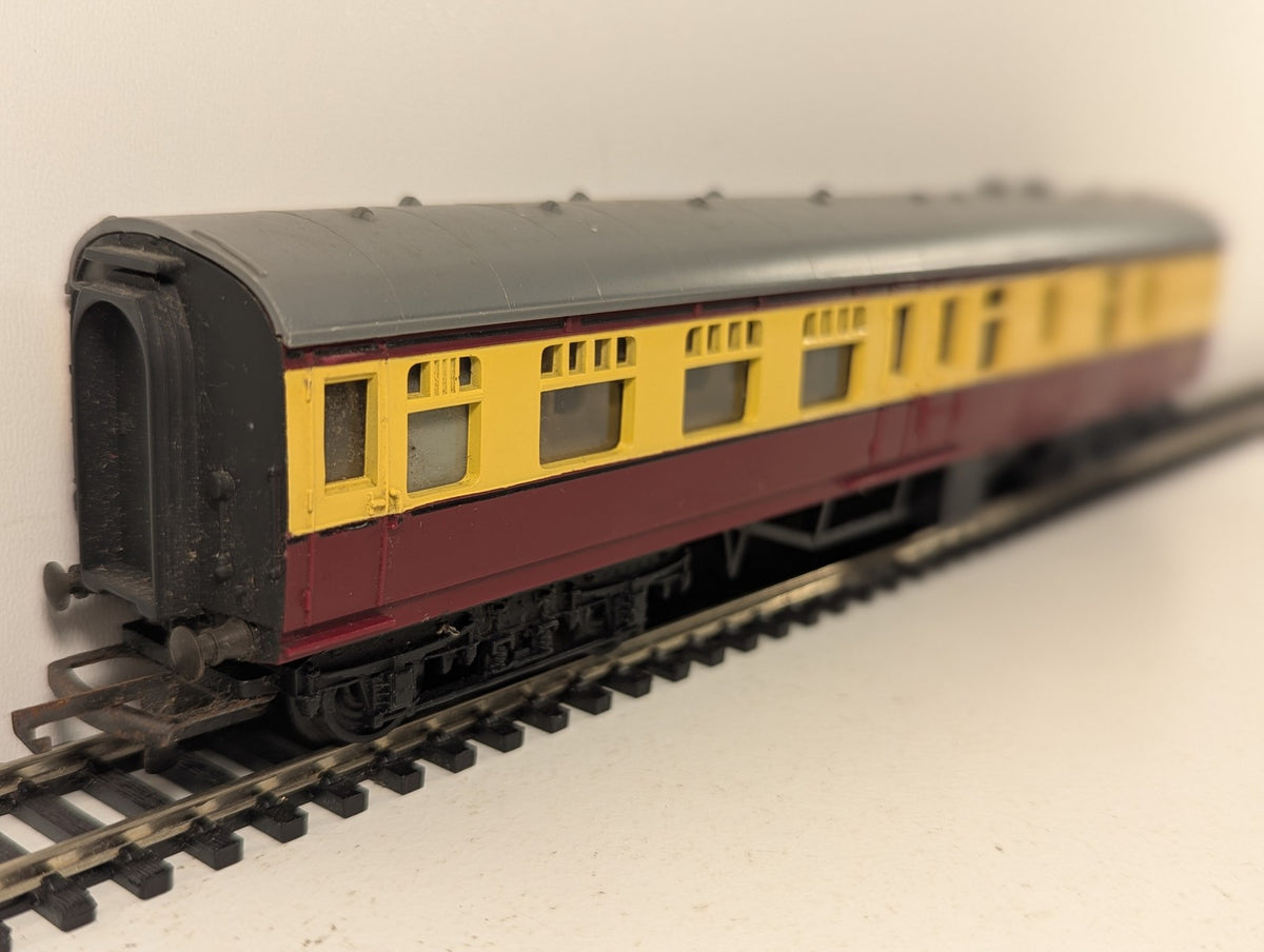 Tri-ang OO Gauge BR Suburban Brake Coach Passenger Coach 34002