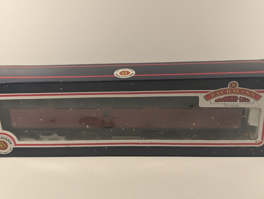Bachmann 34-653 63ft Thompson BG Full Brake in Crimson