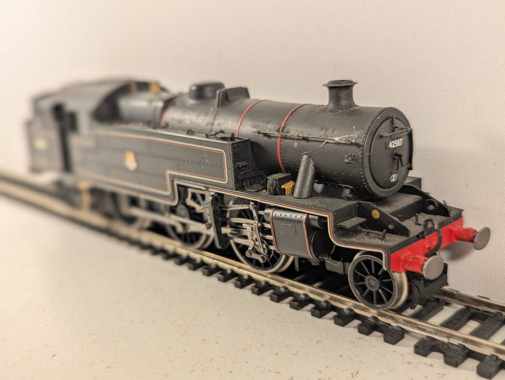 Hornby OO Gauge BR 2-6-4 Stanier Class 4P Locomotive 42587