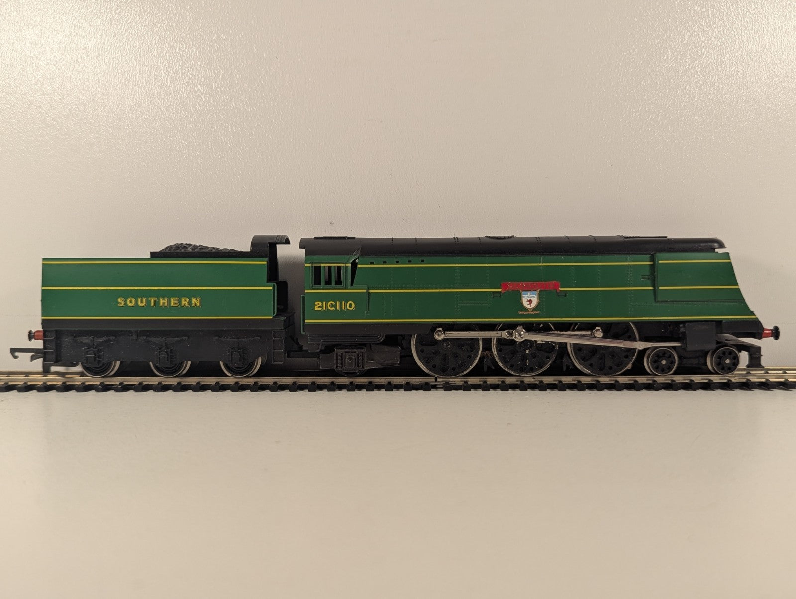 Hornby OO Gauge West Country Class 'Sidmouth' Steam Locomotive 21C110