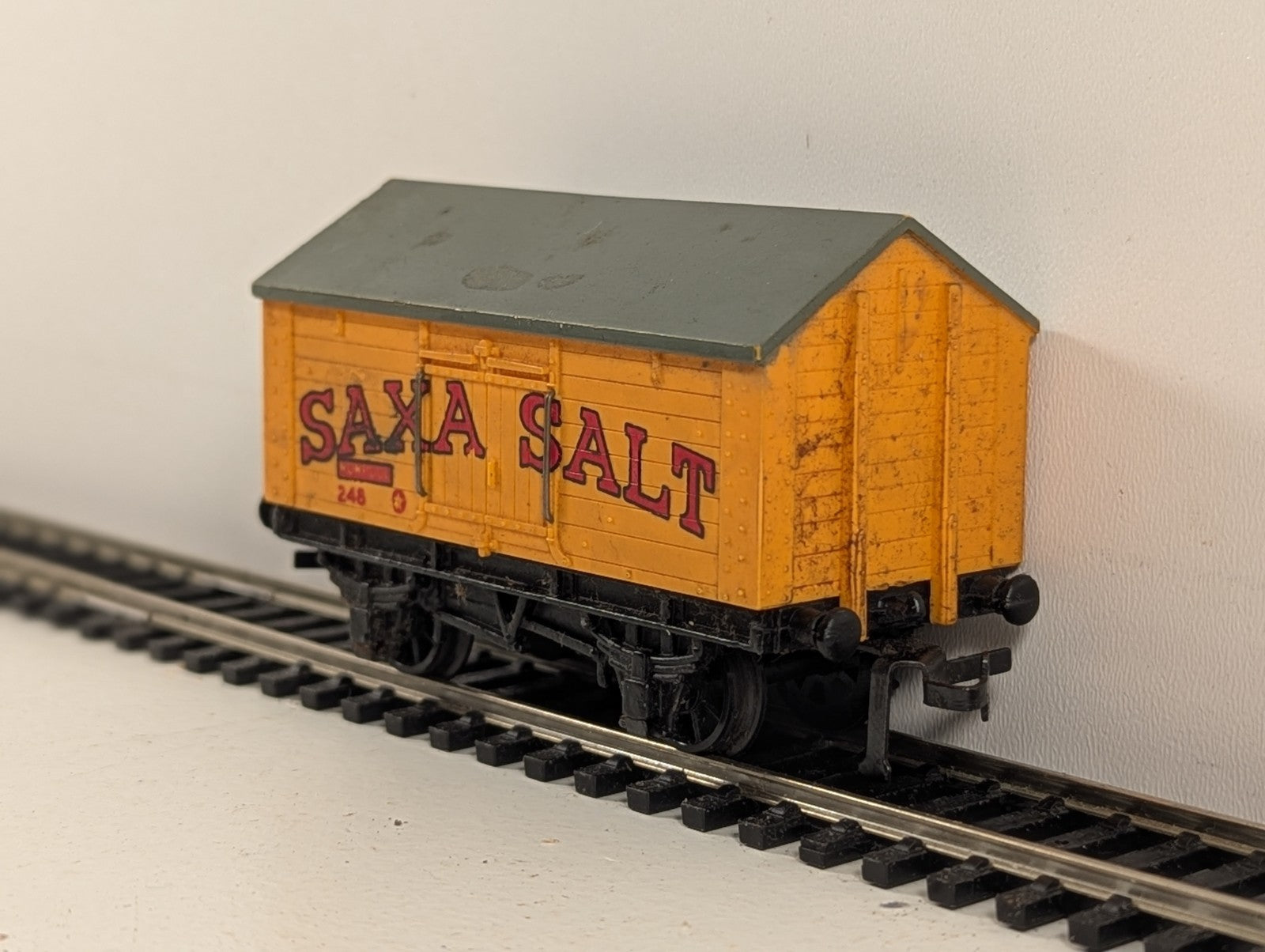 Hornby Dublo 32068 OO Gauge SD6 Saxa Salt Wagon - Boxed