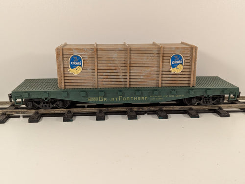 AHM 7301C Great Northern Flat Car with Crate – O Scale