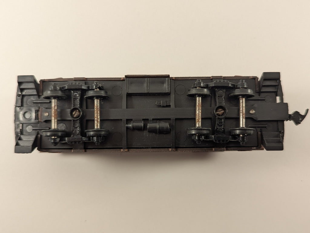 Tri-ang OO Gauge Transcontinental AT&SF Caboose 1957 AT&SF Brown R113