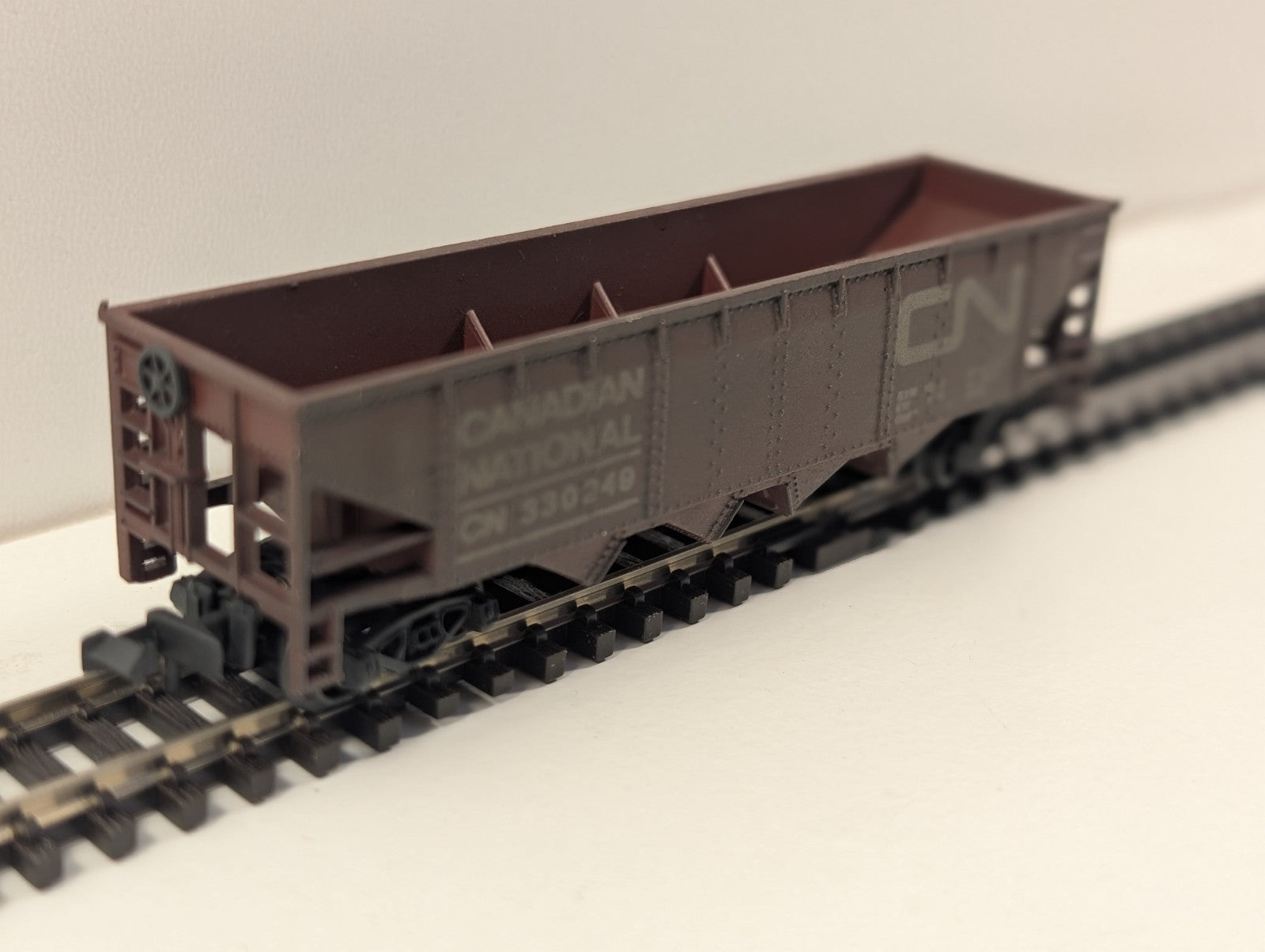 Model Power Canadian National (CN) Hopper Car – N Gauge