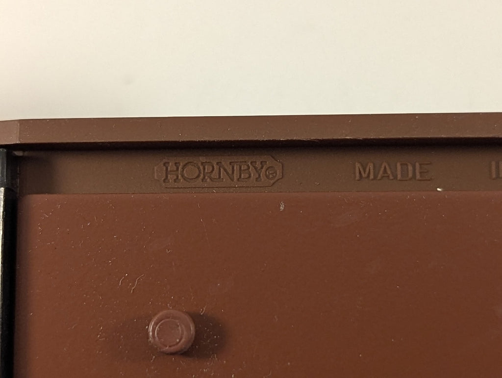 Hornby OO Gauge Lowmac-EP Flat Wagon Goods Wagon E260864 BR Bauxite R233