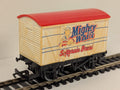 Hornby R726 Mighty White Softgrain Bread Closed Van OO Gauge