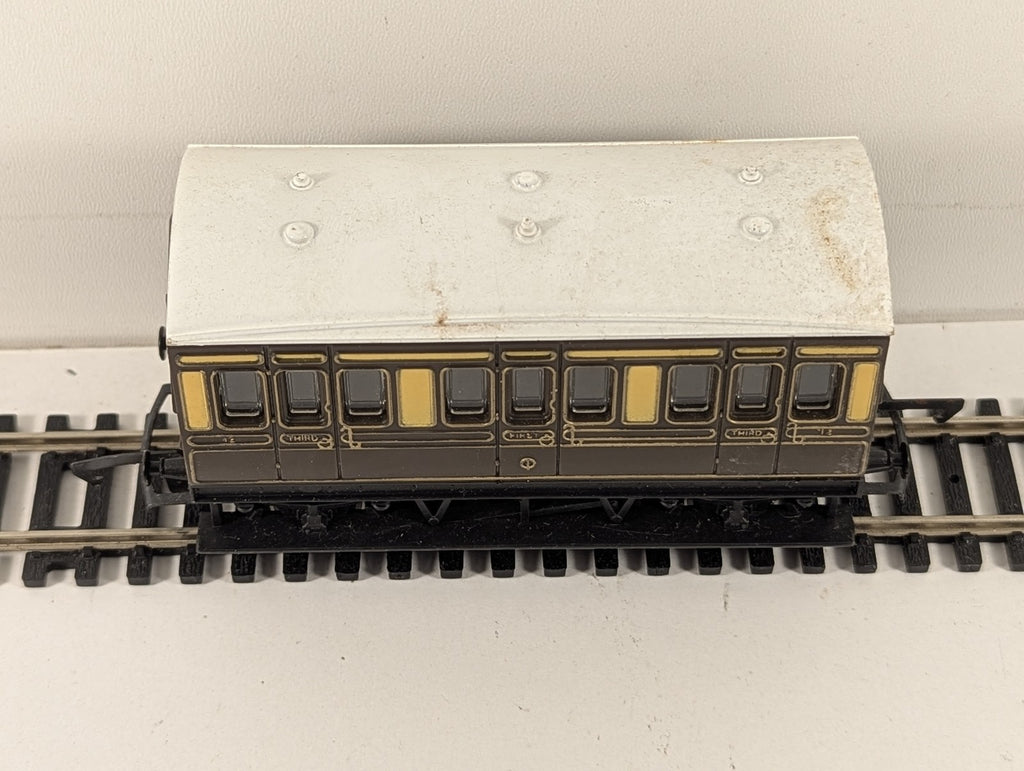 Hornby OO Gauge GWR 4-Wheel Composite Coach Passenger Coach 12