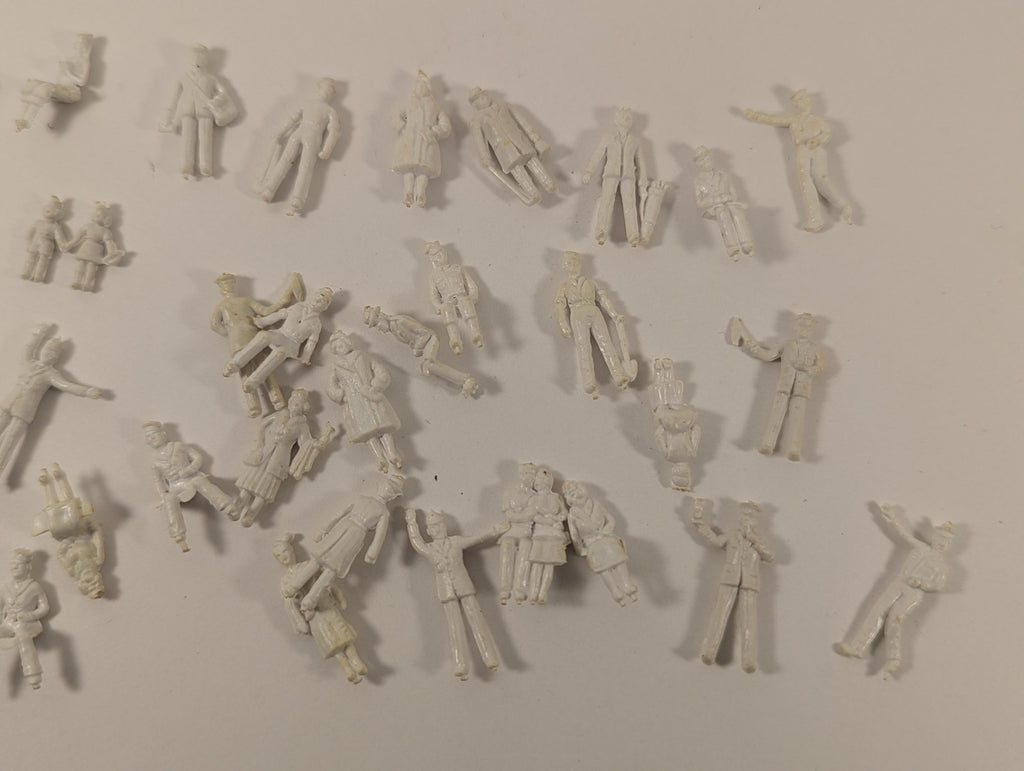 OO Gauge Unpainted Figures