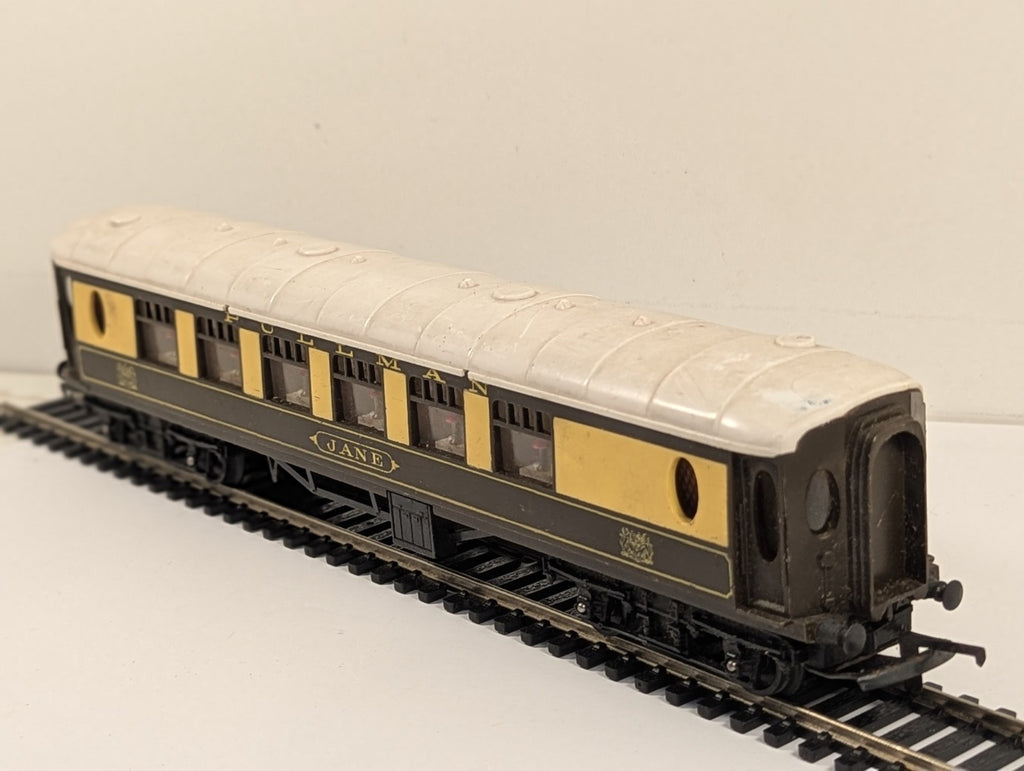 Tri-ang R228 OO Gauge Pullman Coach Jane