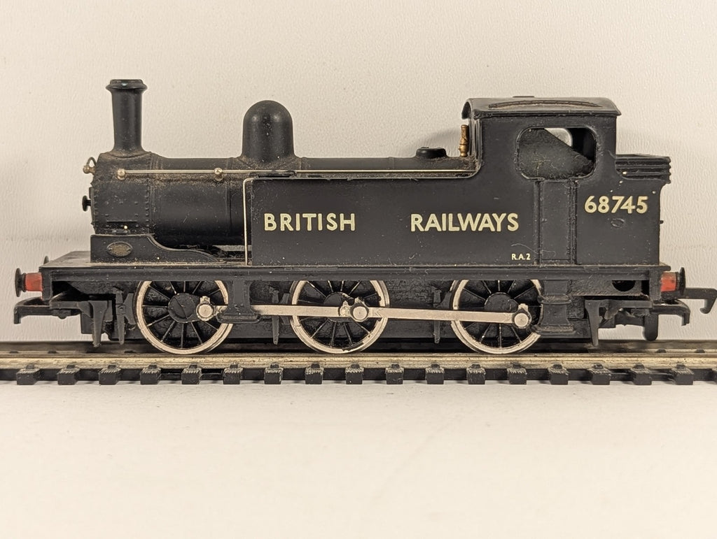 Mainline OO Gauge Class J72 0-6-0T Steam Locomotive 68745 British Railways Black