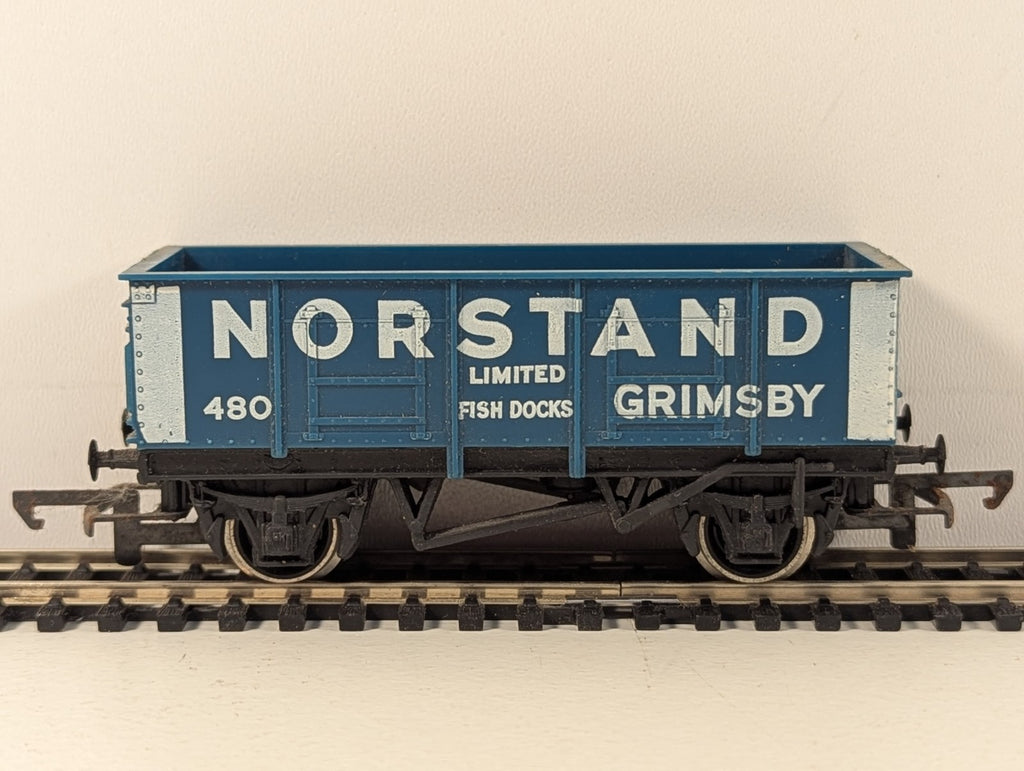 Hornby Railways R220 OO Gauge Blue Norstand Mineral Wagon Boxed