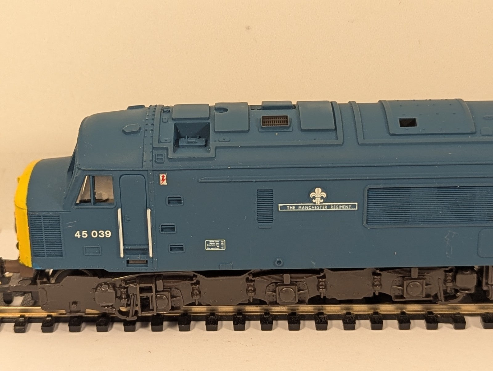 Mainline Railways Class 45 "The Manchester Regiment" BR Blue Diesel Locomotive