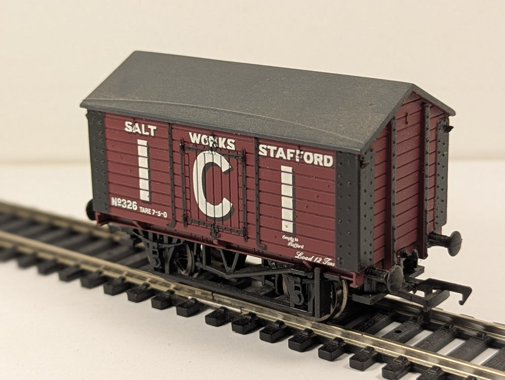 Bachmann OO Gauge 12 Ton Peaked Roof Salt Van Goods Wagon 326
