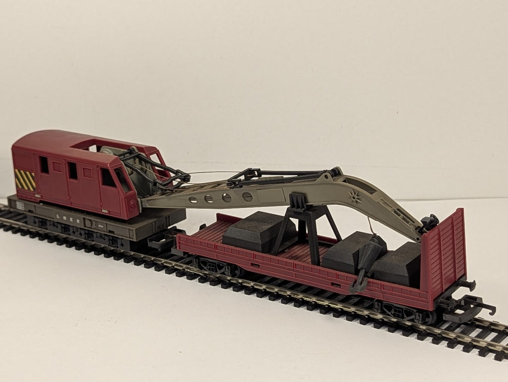 Lima OO Gauge 30 Ton Breakdown Crane LNER Red