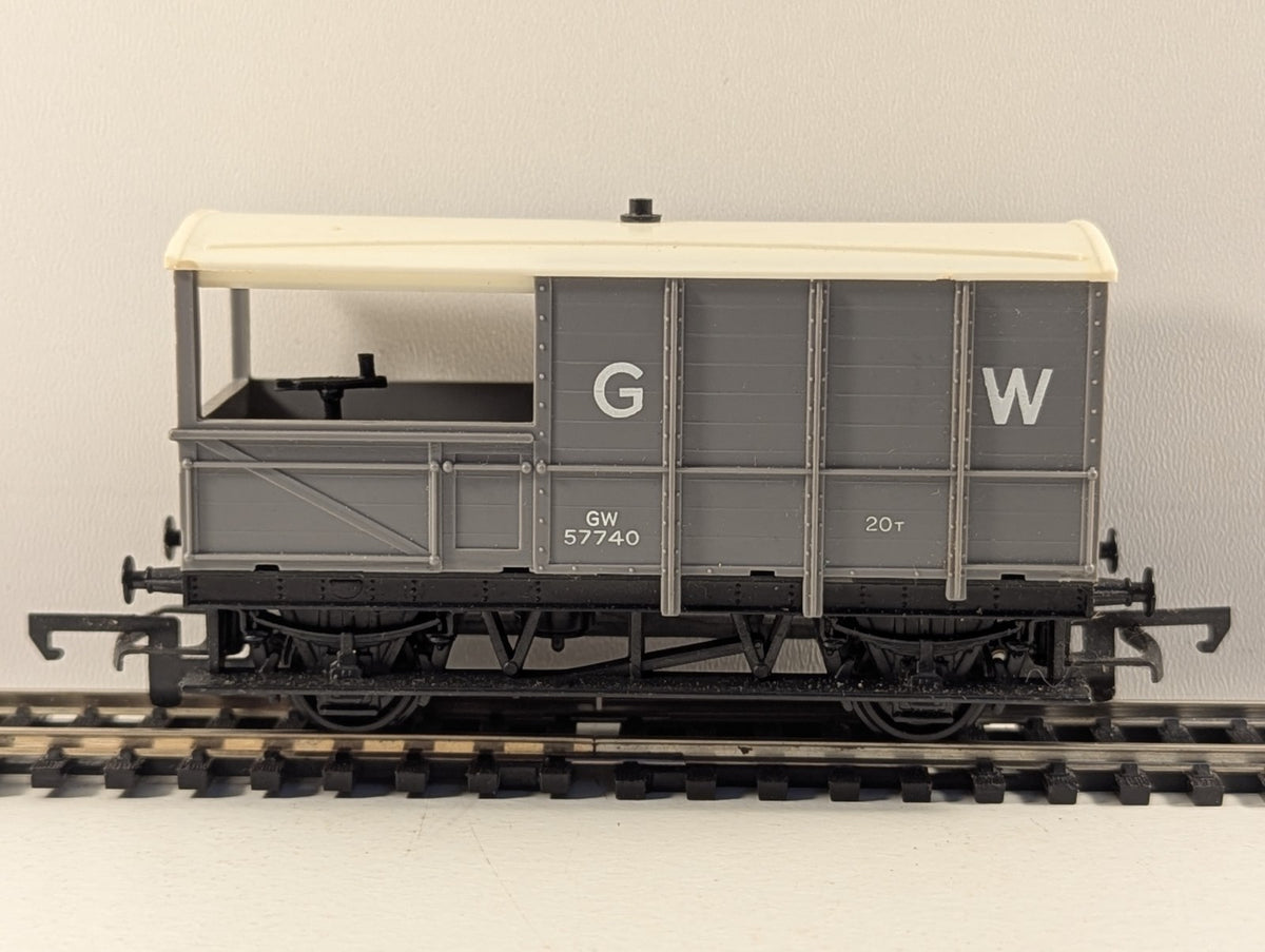 Tri-ang Hornby R124A OO Gauge GWR 20T Brake Van