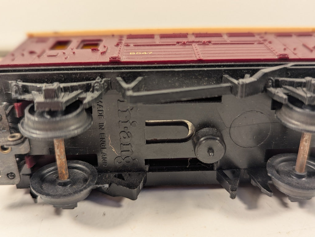 Tri-ang Hornby OO Gauge Maroon Horse Box Wagon