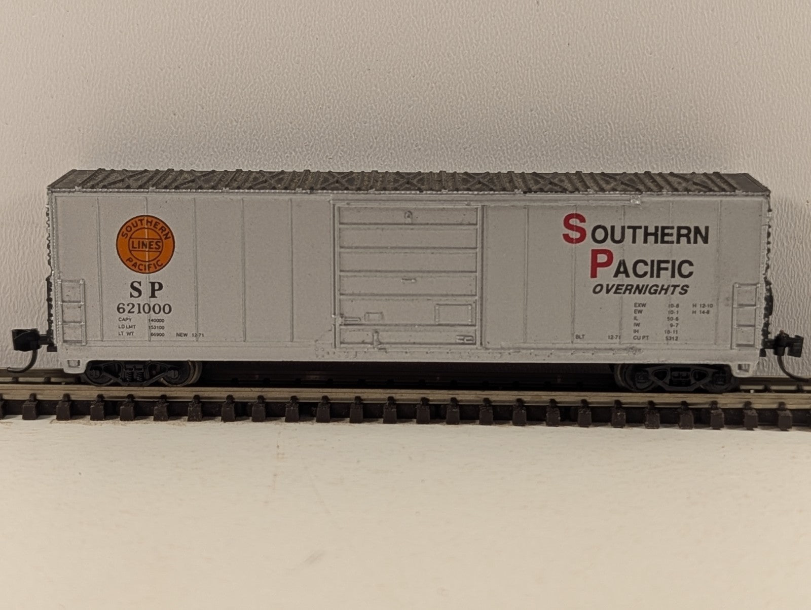 Life-Like N Gauge Southern Pacific Overnights 40ft Boxcar