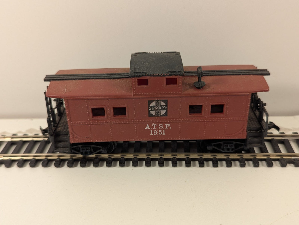Life-Like HO Santa Fe ATSF 1951 Cupola Caboose