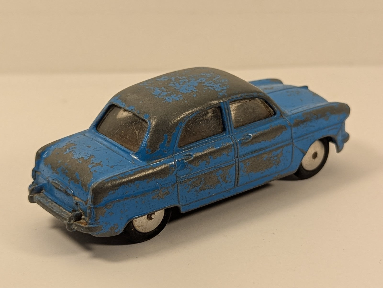 Corgi Toys Ford Consul 1:43 Scale - Chipped Paint