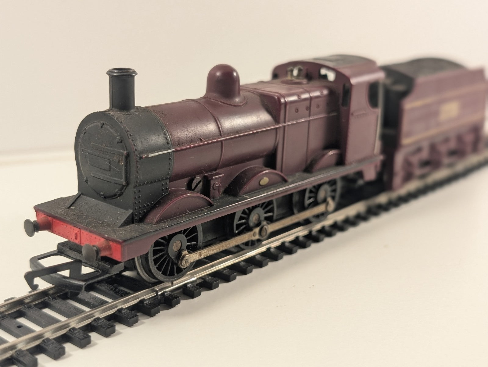 Tri-ang Hornby R251 OO Gauge LMS Class 3F 0-6-0 – Midland Railway Maroon