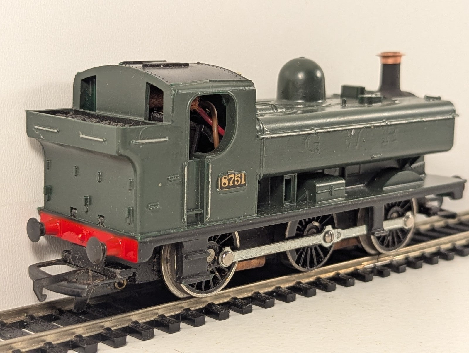 Tri-ang Hornby R300A GWR Class 57xx Pannier Tank Locomotive