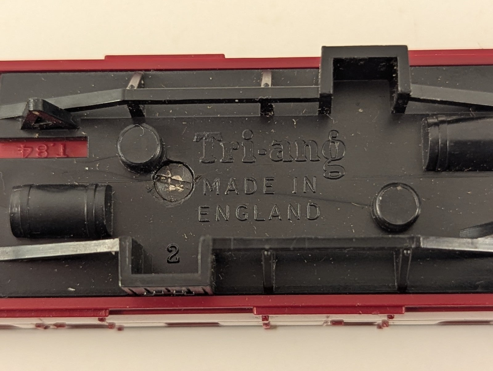 Tri-ang TT Gauge BR Mk1 First Class Restaurant Car