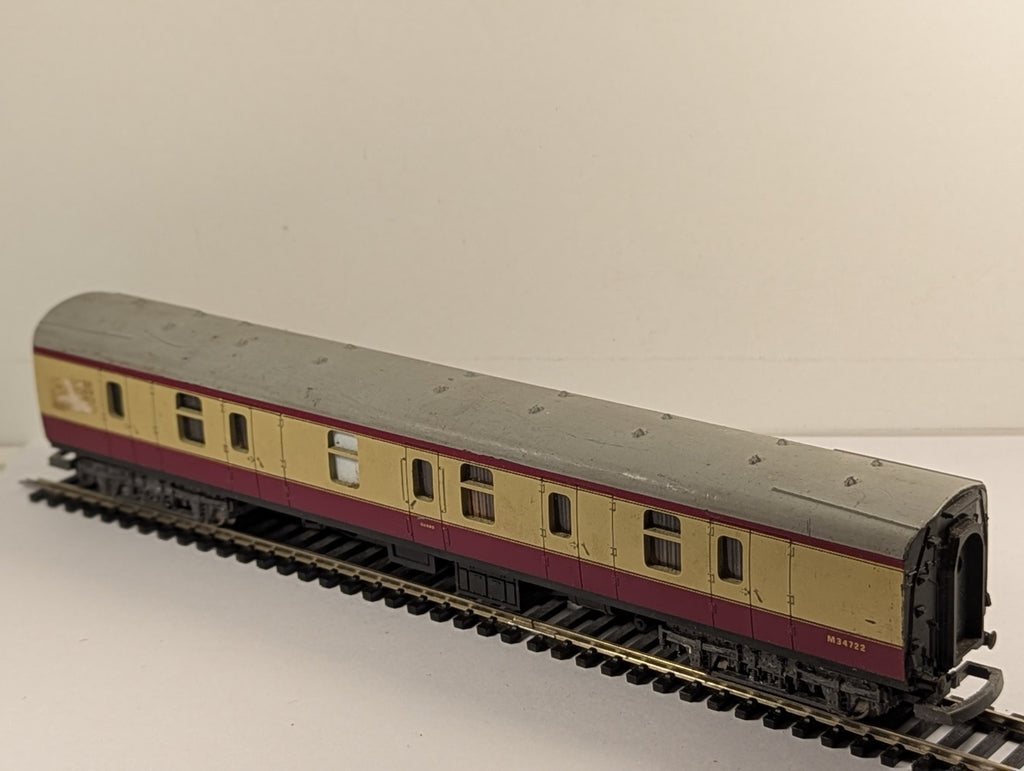 Lima OO Gauge BR Mk1 BSK Brake Second Corridor Coach Passenger Coach