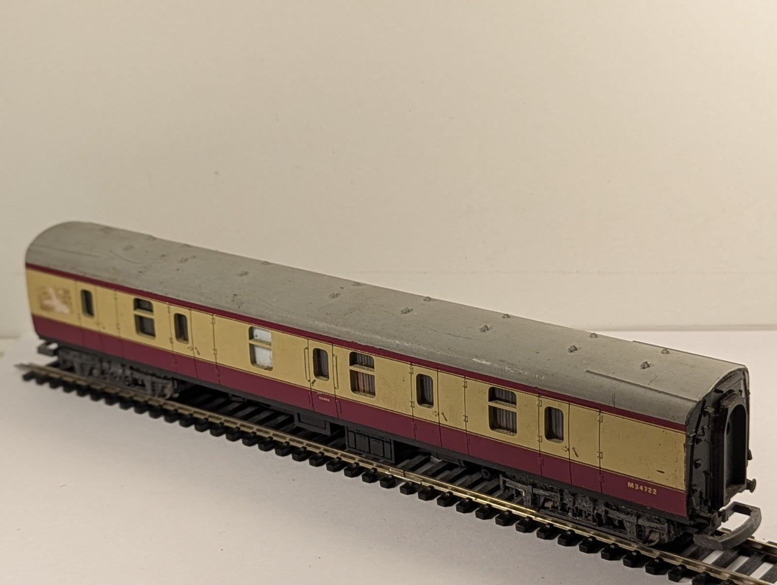 Lima OO Gauge BR Mk1 BSK Brake Second Corridor Coach Passenger Coach