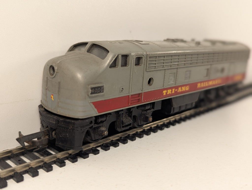 Tri-ang HO Gauge R57 Transcontinental B-B Diesel Dummy Locomotive