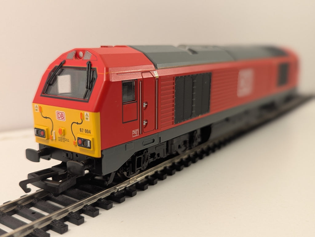 Hornby R1281M OO DB Class 67 67004 DCC Ready