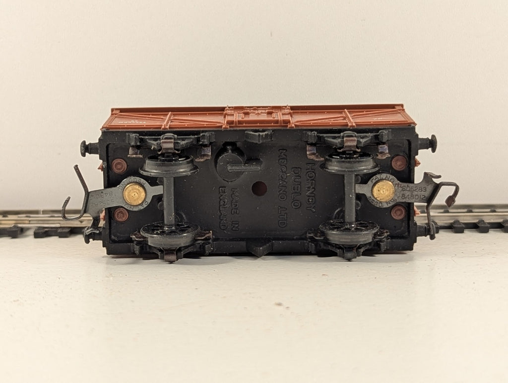 Hornby Dublo 32021 OO Gauge BR Brown 8-Ton Cattle Wagon - Boxed
