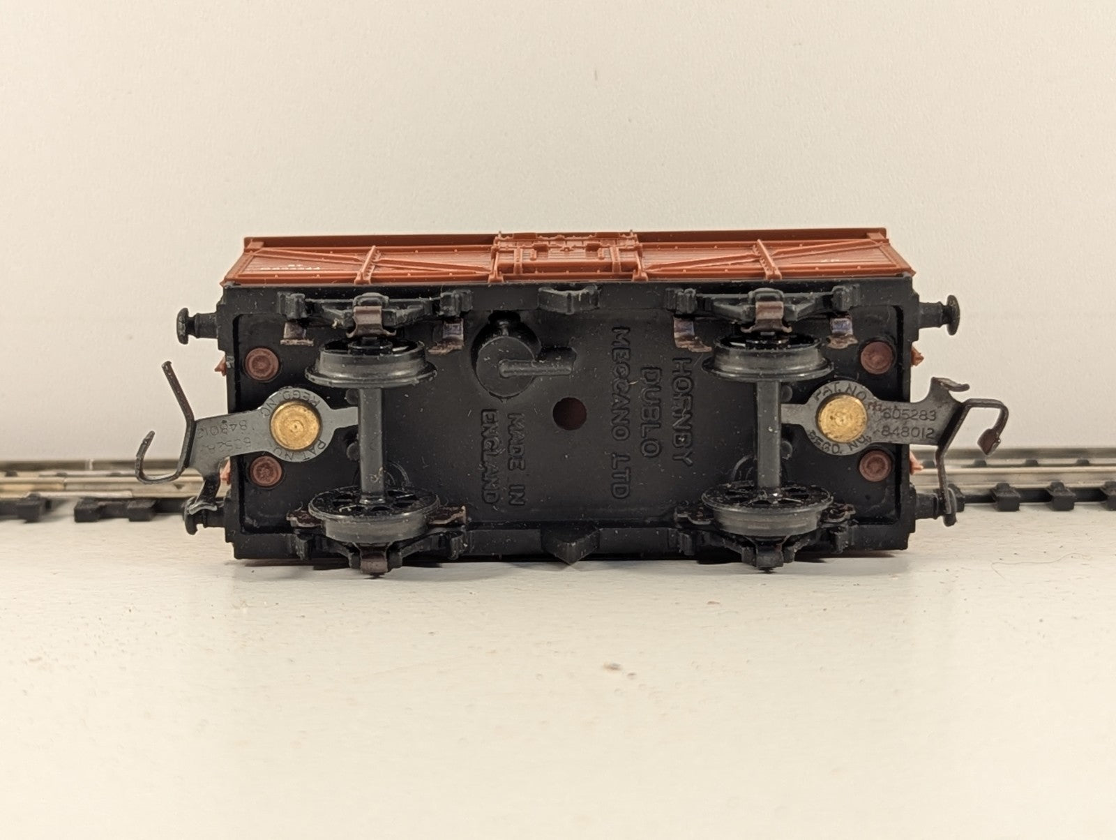 Hornby Dublo 32021 OO Gauge BR Brown 8-Ton Cattle Wagon - Boxed