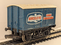 Hornby OO Gauge Birds Eye Fish Fingers Van Box Van 14901 Birds Eye