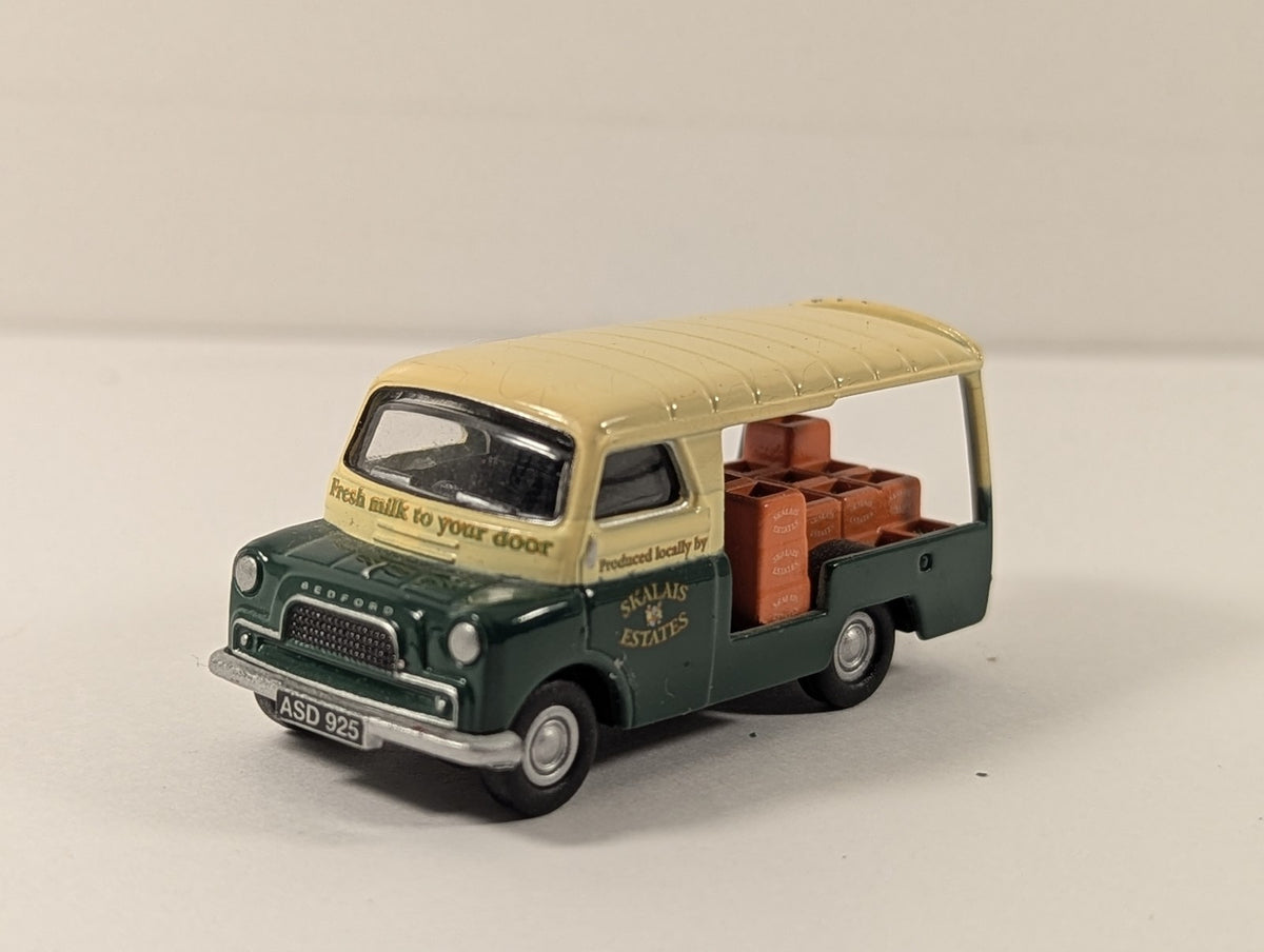 Oxford Diecast 1:76 Bedford CA Milk Float Die-cast Model Vehicle ASD 925