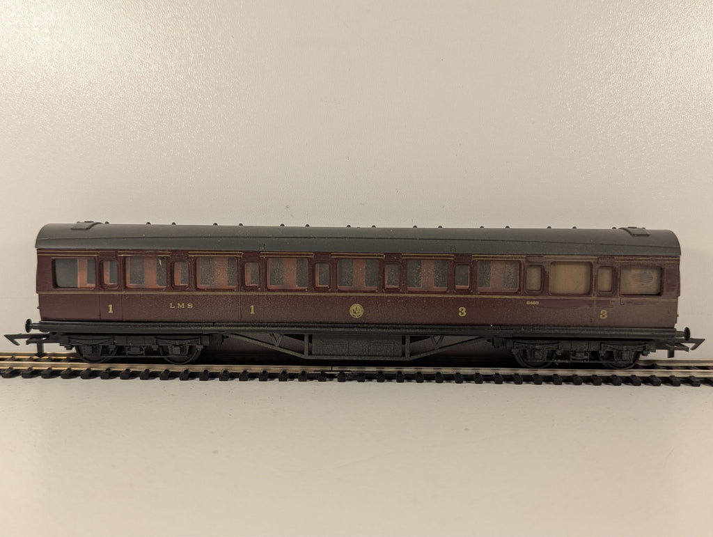 Hornby Railways R.936 LMS First & Third Composite Coach - Boxed (Wrong box)