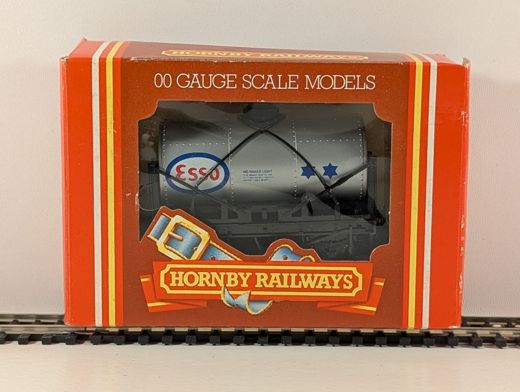 Hornby R713 Esso Tank Wagon