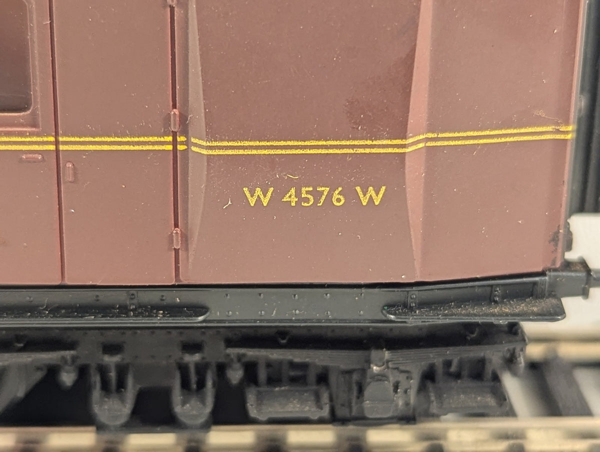 Airfix OO Gauge Centenary Brake Third Coach Passenger Coach W 4576 W