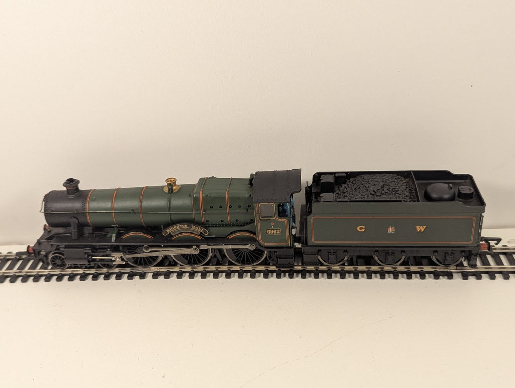 Bachmann 31-777 OO GWR 6962 Soughton Hall Boxed