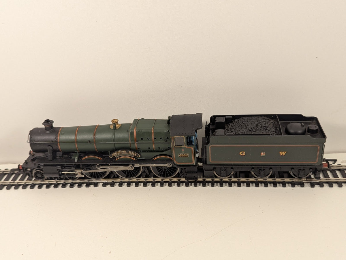 Bachmann 31-777 OO GWR 6962 Soughton Hall Boxed