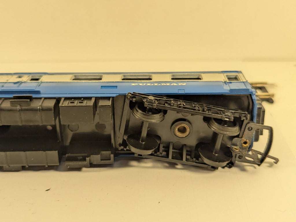 Tri-angHornby R555 OOGauge BR Blue Pullman Class 251 DMU Power Car - non runner