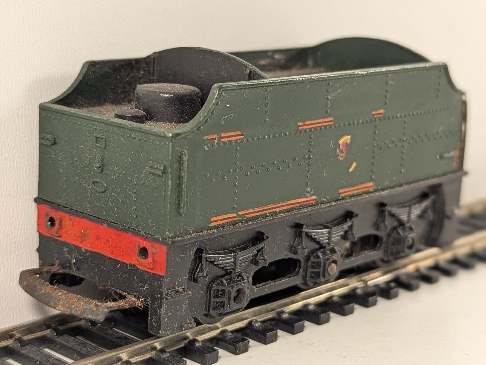 Tri-ang Hornby R33 OO Gauge BR Green Tender - Spares/Repairs
