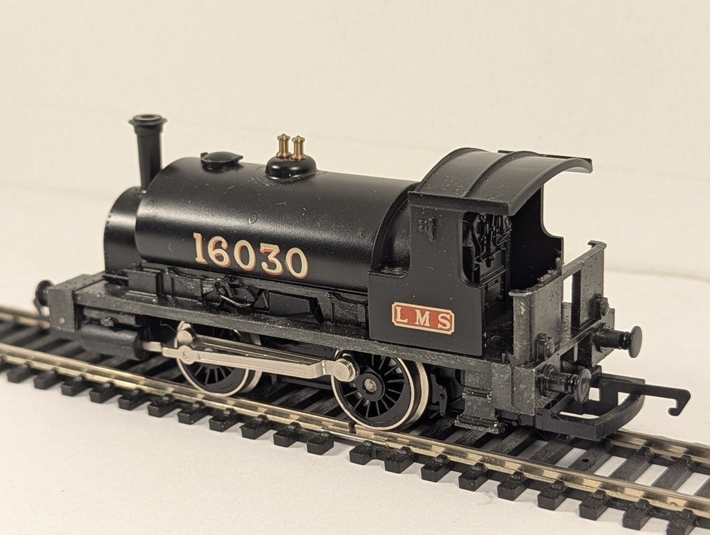 Hornby OO Gauge Class 0F 'Pug' 0-4-0ST Steam Locomotive 16030 LMS Black R300